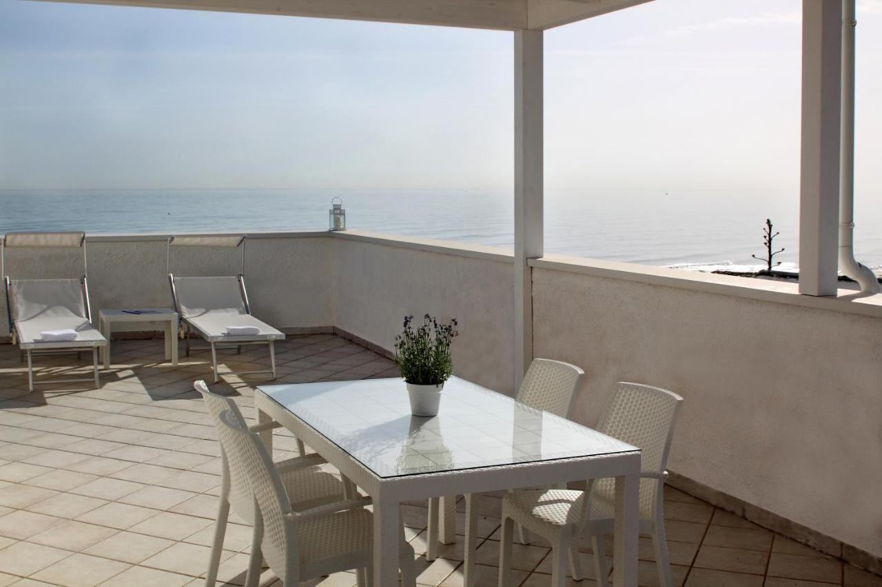 Dimora Grazia In Riva Al Mare Apartment Monopoli Luaran gambar